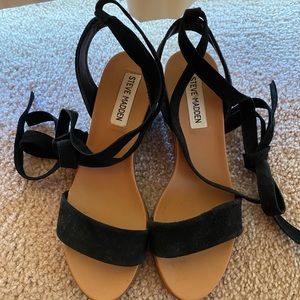 Steve Madden tie up heels
